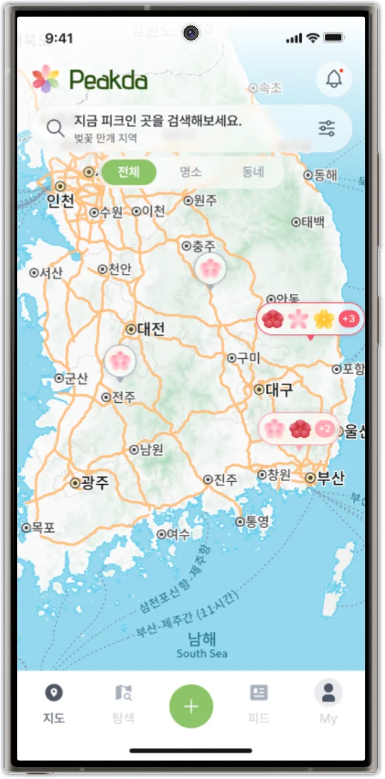 피크다 지도 화면 — 전국 계절 명소의 개화 상태를 꽃 핀으로 보여 준다